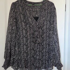 Tamara H Flowy Ruffled front black with white flowers. Size 2X